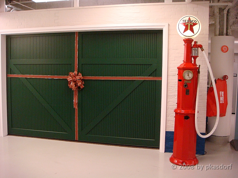 212 Walter P Chrysler Museum [2008 Dec 13].JPG - Scenes from the Wallter P Chrysler Museum in Auburn Hills, Michigan.